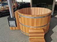 Hotpot Red Cedar mit Holzofen